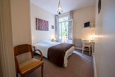 Double or Twin Room with Park View