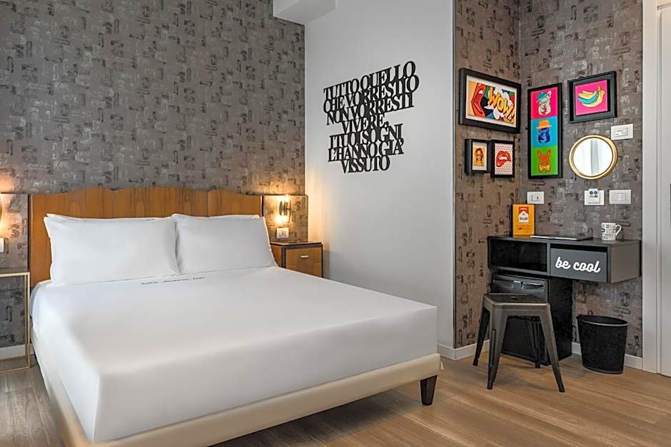 Up Hotel