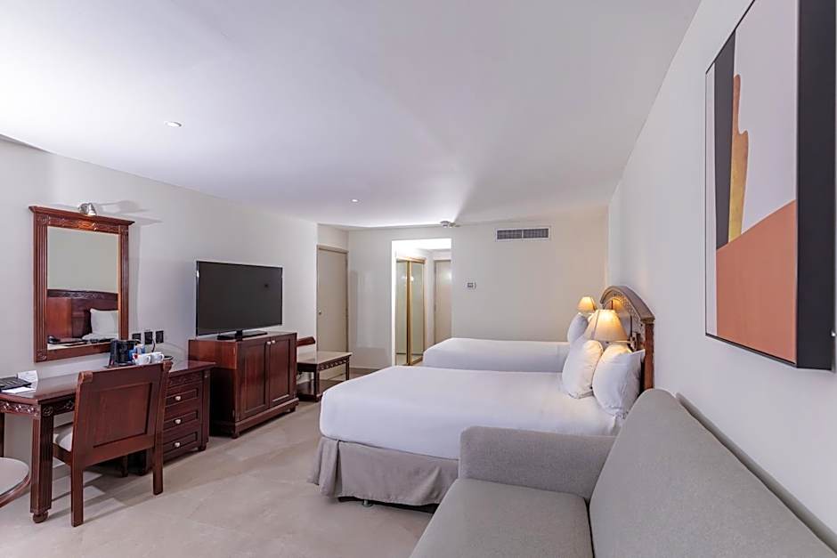 Dominican Fiesta Hotel