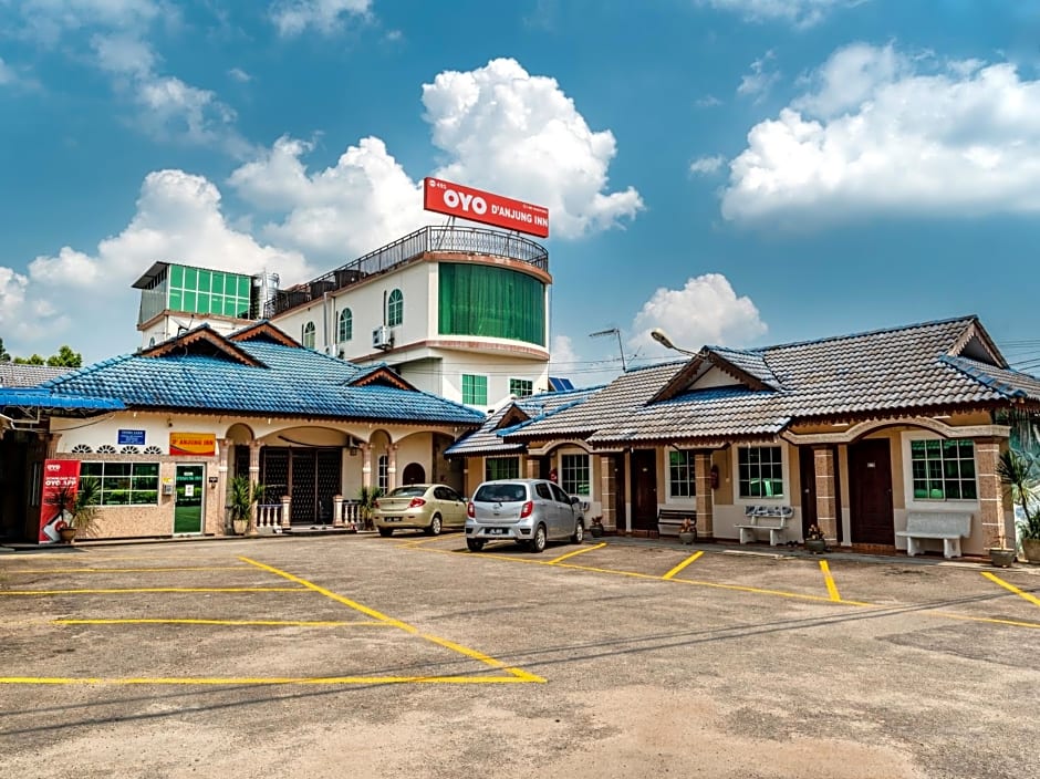 D' Anjung Inn