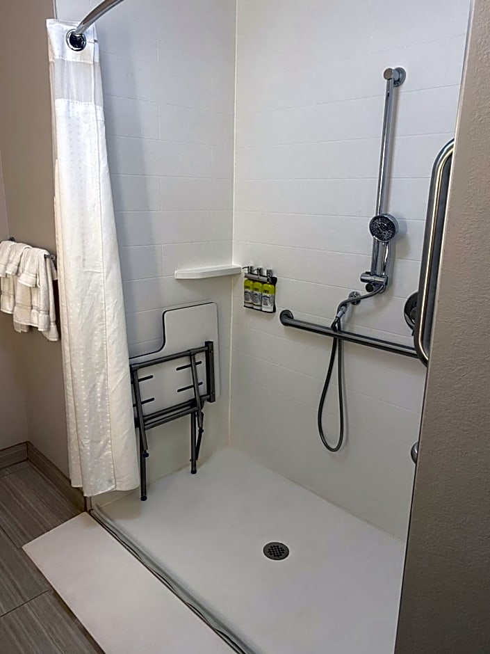Holiday Inn Express And Suites Atlanta Arpt Ne - Hapeville By IHG
