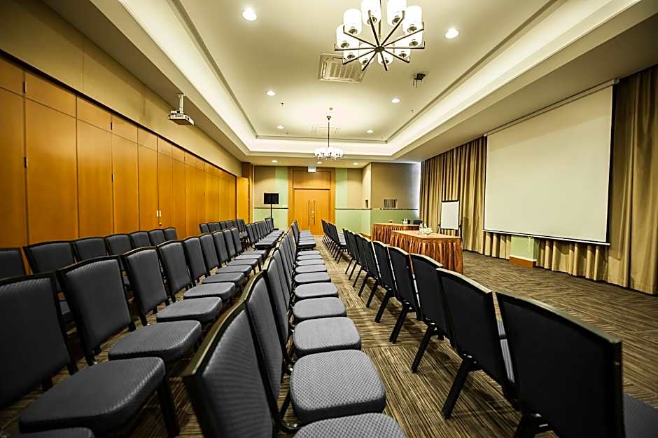 Garden Sentral Hotel