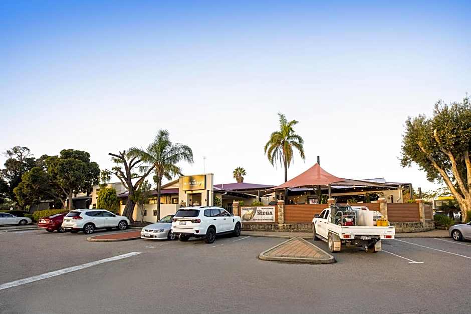 Nightcap at Wanneroo Tavern