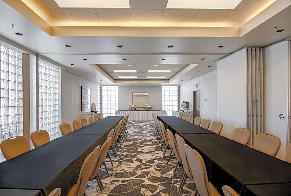 Coast Chilliwack Hotel by APA