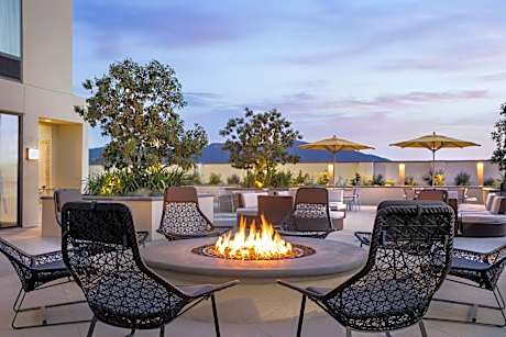 SpringHill Suites by Marriott Los Angeles Burbank/Downtown