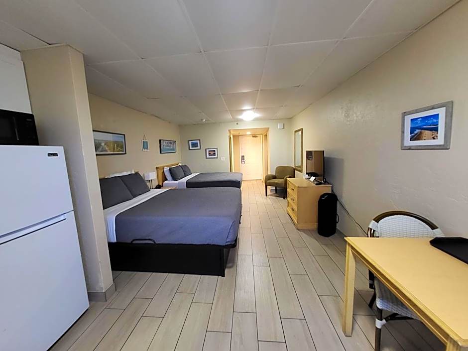 Beachside Hotel - POOL IS OPEN!