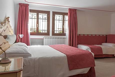 Triple Room with Canal View - Ground Floor