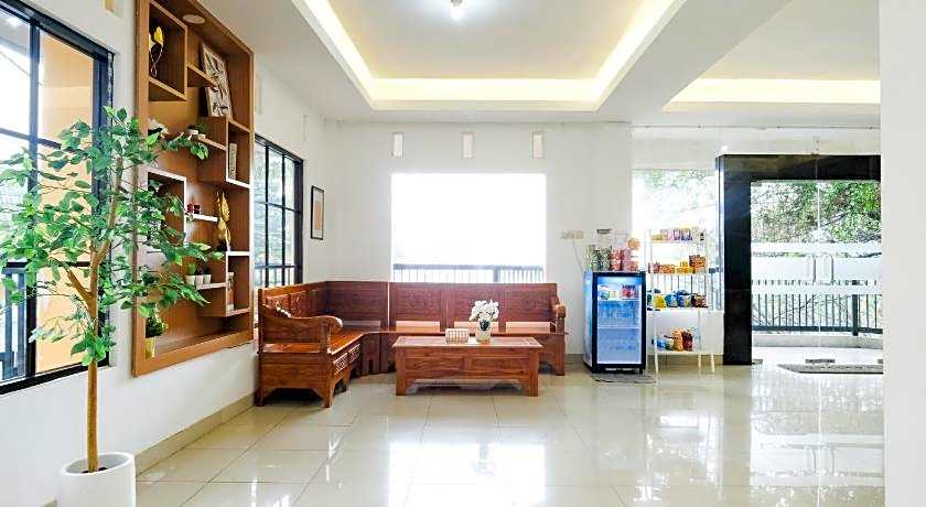 RedDoorz near Taman Rekreasi Selecta