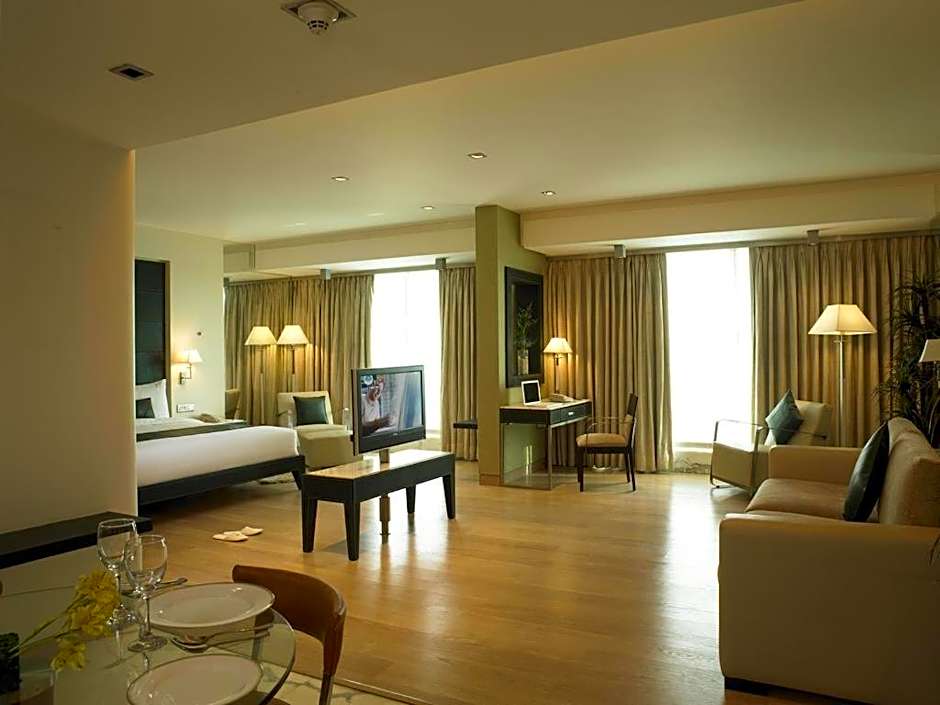 Photo 1 of 17 of Suite