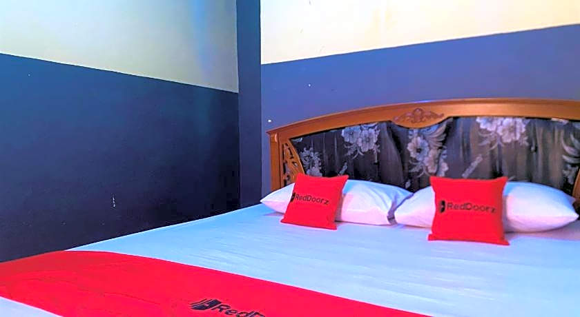 RedDoorz @ Wisma Sentosa Palopo