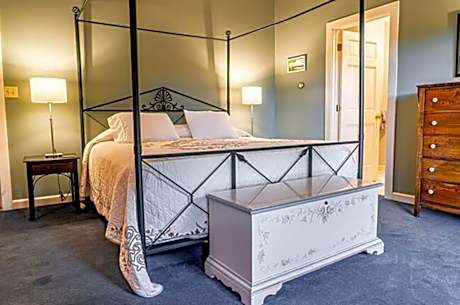 King Room with Balcony
