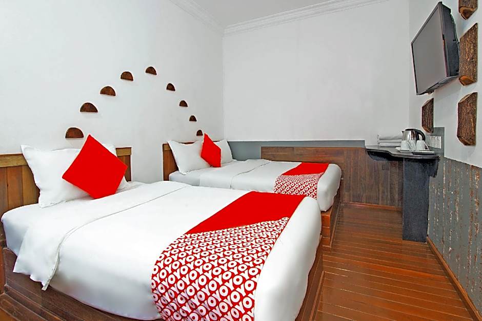 OYO 210 Hotel Five 2