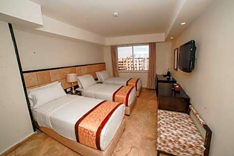 Triple Room with Sea View