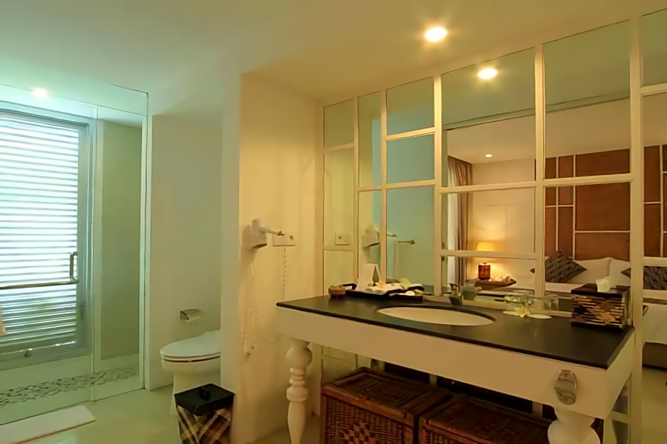 The Kanjeng Suites Seminyak