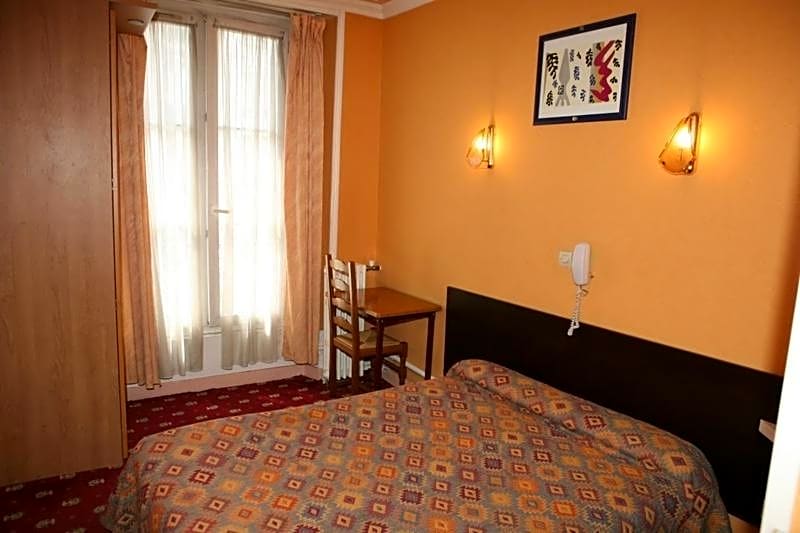 Sully Hotel