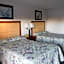 Camilla Inn & Suites