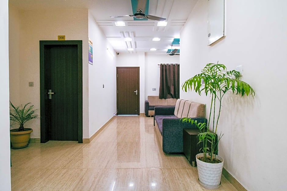 Treebo Paras Raj Near City Palace