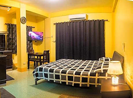 ROOM 2 Mayon Majestic Homestay 