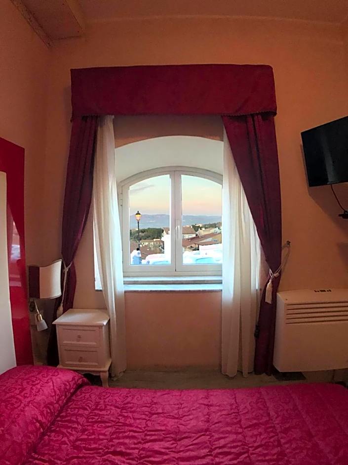 Photo 1 of 1 of Single Room