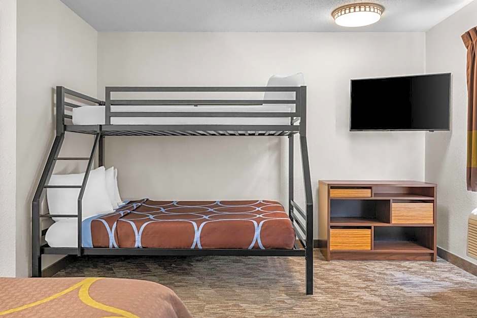 Super 8 by Wyndham Custer/Crazy Horse Area