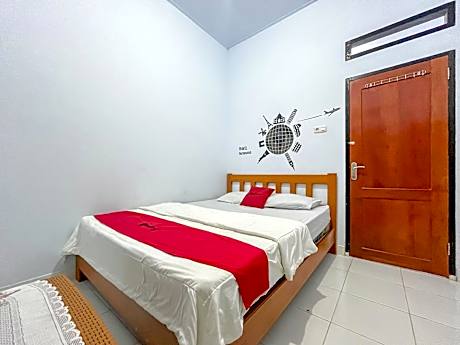 RedDoorz Syariah @ Home Ampana Guest House Ampana Kota