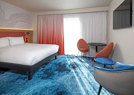 Superior Double Room with King Bed and Kitchenette