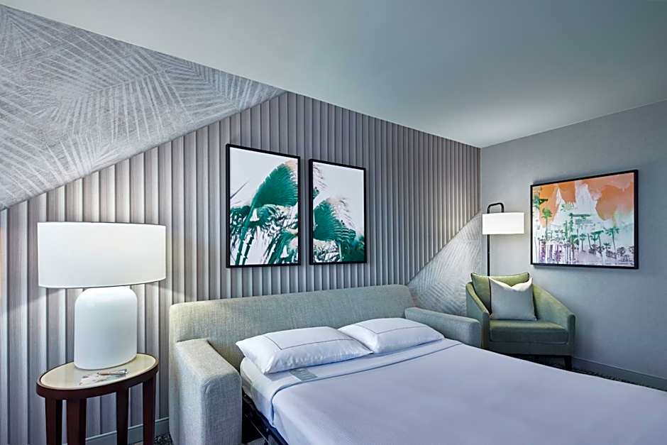Hotel Fera Anaheim, a DoubleTree by Hilton
