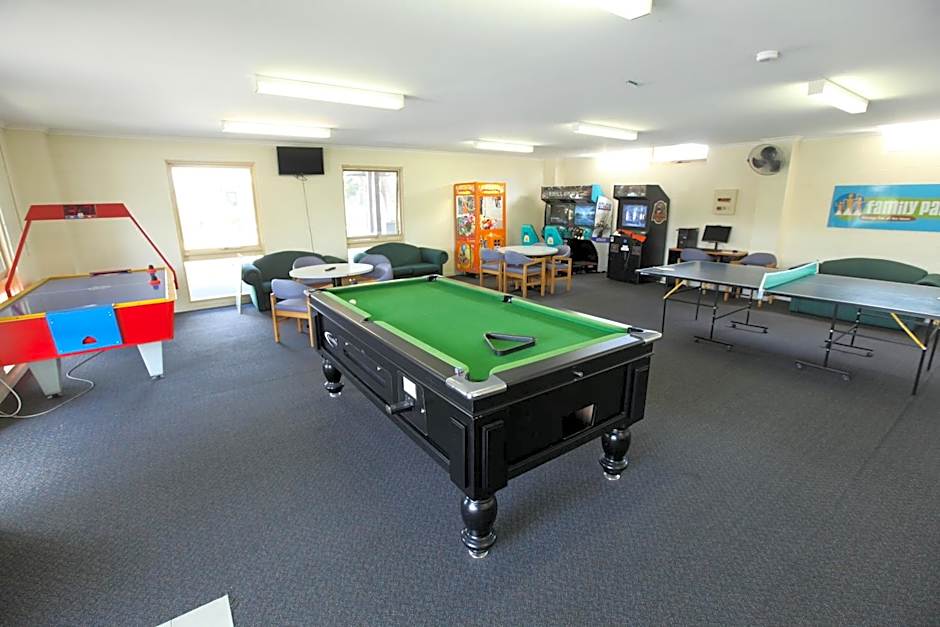 Airport Tourist Village Melbourne