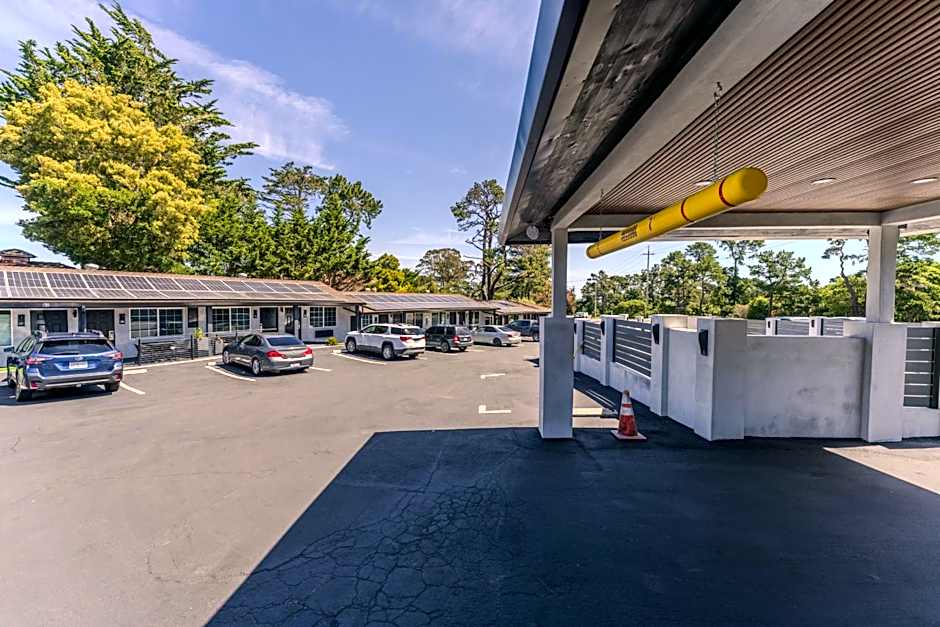 Monterey Surf Inn