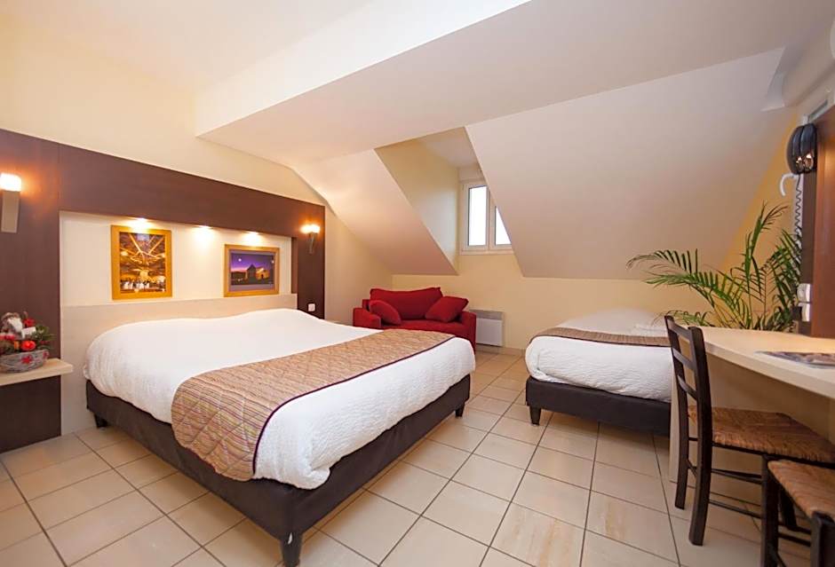 Photo 1 of 3 of Triple Room