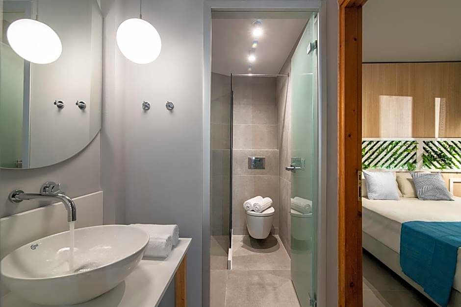 Villa Elite "by Checkin" Adults Only