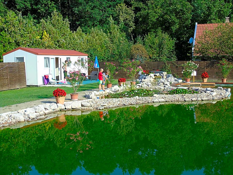 Aranykert Apartmanok Vének