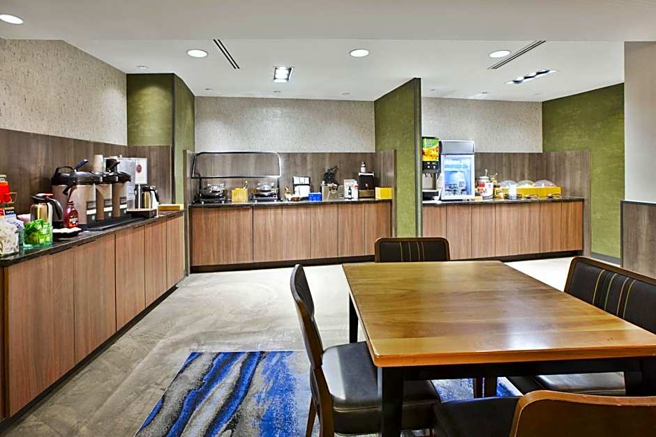 Fairfield Inn & Suites by Marriott Milwaukee Downtown