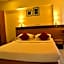 Hi 5 Hotel & Experience