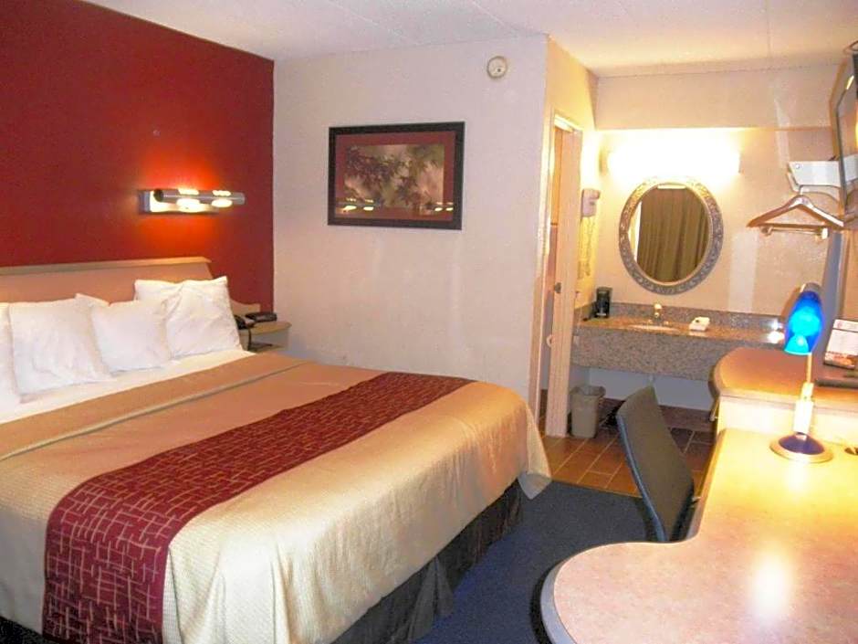 Rodeway Inn – Fort Wayne, IN