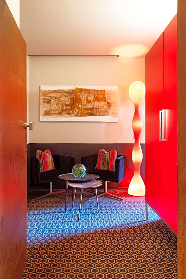 Charming House Iqs