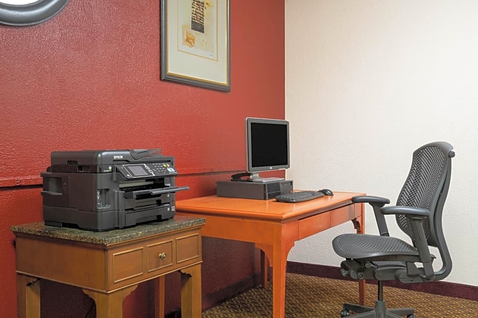 Albert Lea Inn and Suites