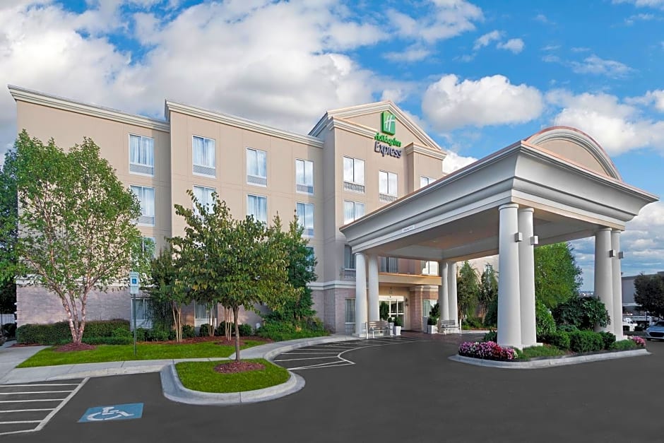 Holiday Inn Express & Suites Concord