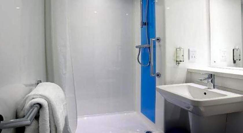 Travelodge Birmingham Central Broadway Plaza