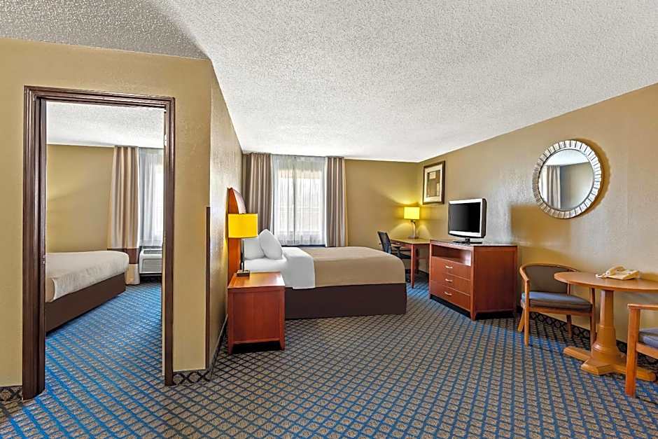 Quality Inn & Suites