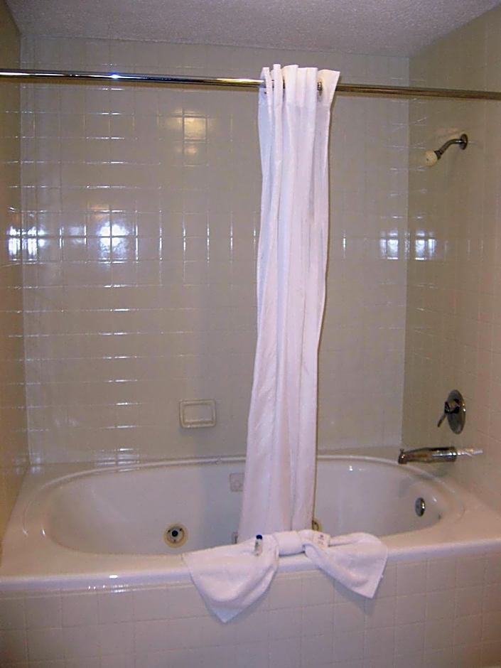 Amber's Inn and Suites