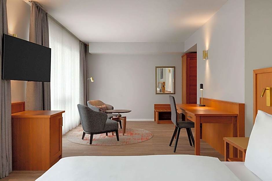Photo 1 of 2 of 1 King Bed and 1 Twin Bed Suite