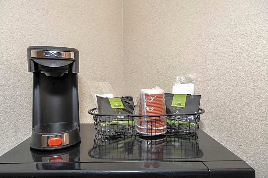 Red Roof Inn & Suites Biloxi - Ocean Springs