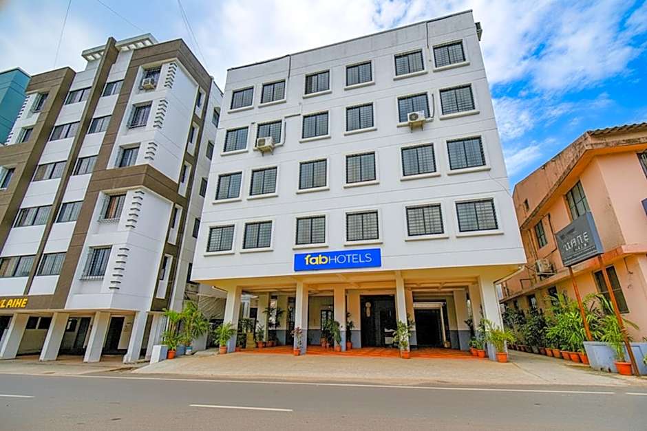 FabHotel White House - Nr. Sinhagad Speciality Hospital