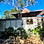 Capital O 93944 Geweka Homestay