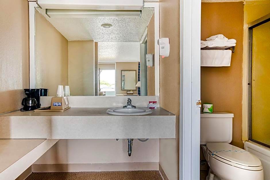 OYO Hotel Wichita Falls