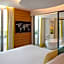 Renaissance by Marriott Paris Republique Hotel
