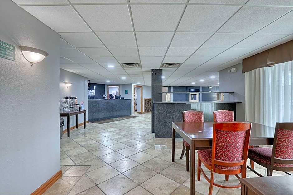 Quality Inn & Suites Downtown