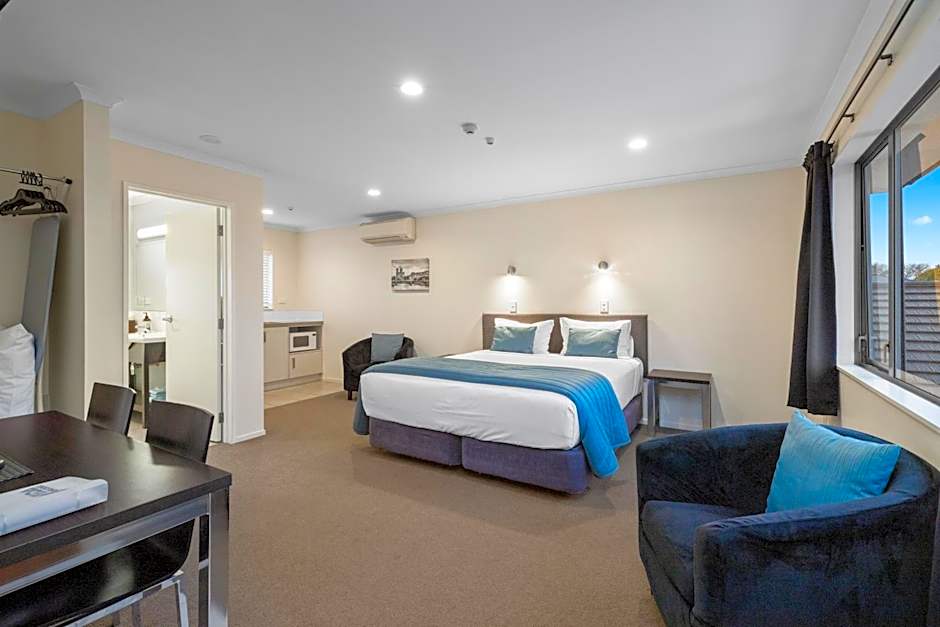 ASURE Aveda Motor Lodge