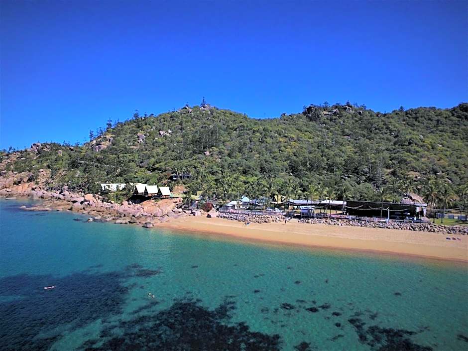Base Backpackers Hotel Magnetic Island